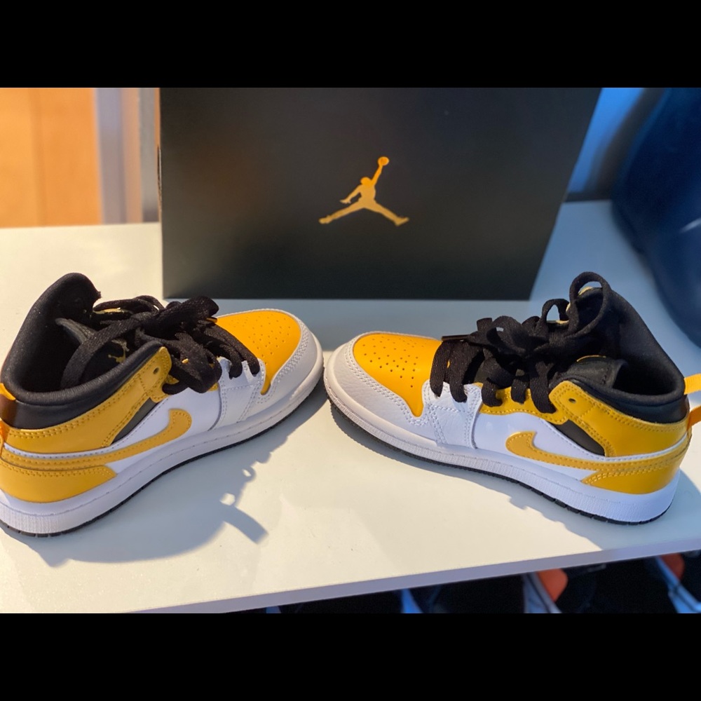 New  Nike Kid Unisex Air Jordan’s